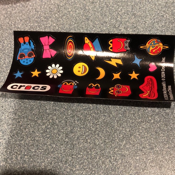 Happy Meal Box Crocs Toy - Picture 7 of 7